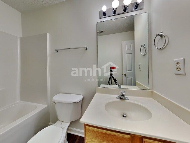 Building Photo - 6308 Dumont Ln