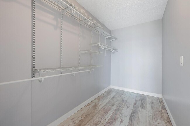 Building Photo - 105 Paradise Harbour Blvd