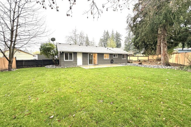 Building Photo - Great house in prime location now available, wont last long!