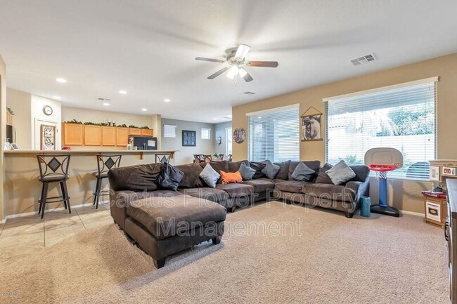 Building Photo - 4745 S Southwind Dr
