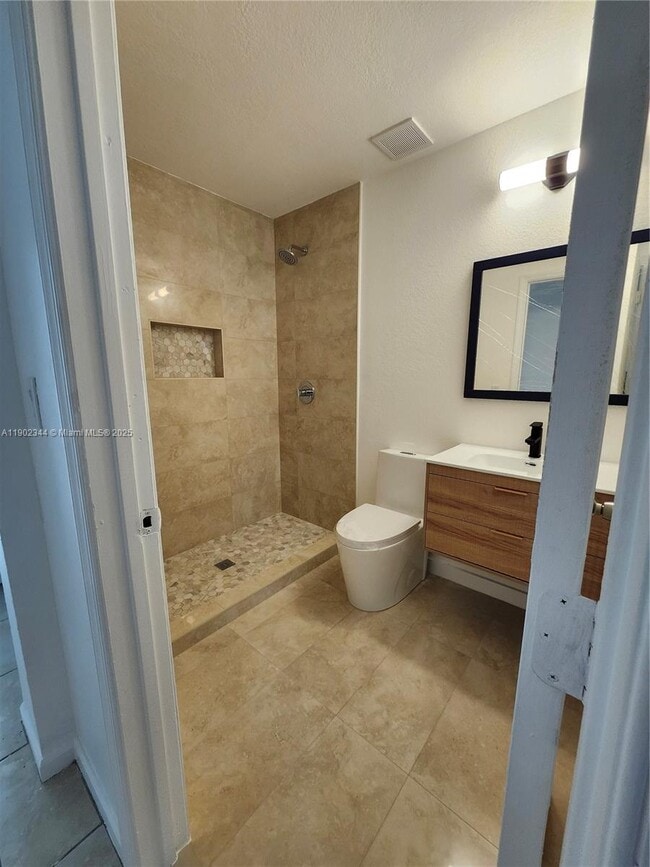 Building Photo - 2466 SE 15th Pl