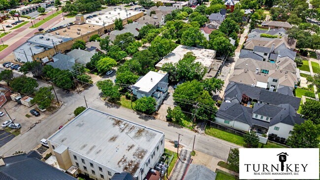 Building Photo - Spacious 2BR/2BA on the Bricks — Walk to Lucile's & the Cultural District