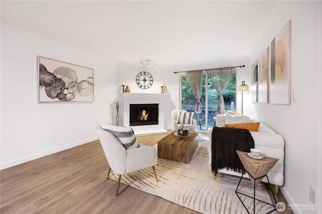 Building Photo - 2Bd/1.75Ba Kirkland Condo