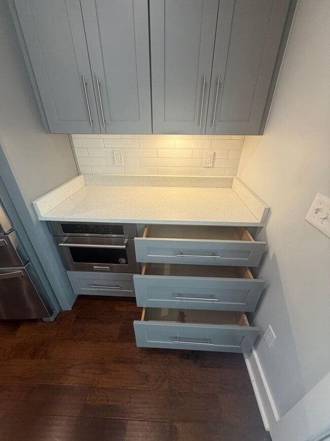 Building Photo - Lawrenceville 3 Bed, 2.5 Bath House with Parking for Lease July 1!