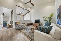 Building Photo - 287 S Civic Dr