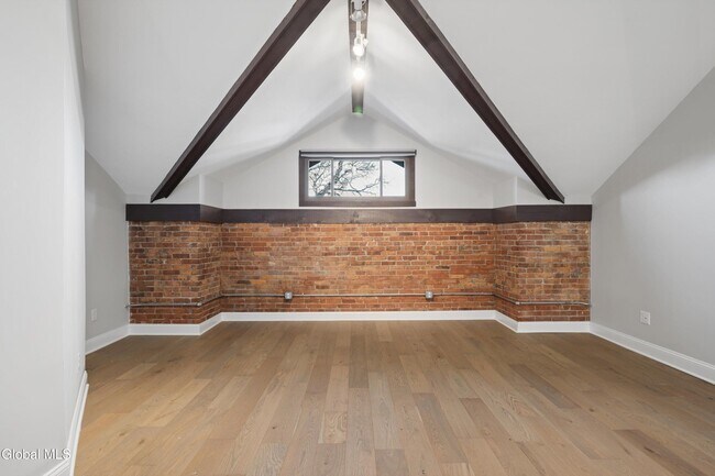 Building Photo - 77 Van Dam St