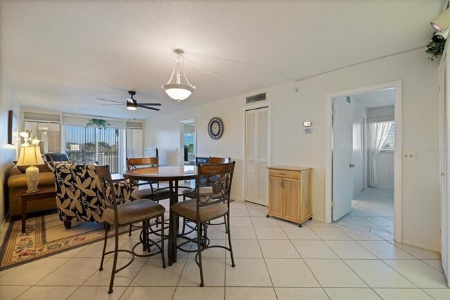 Building Photo - 649 S Tamiami Trl