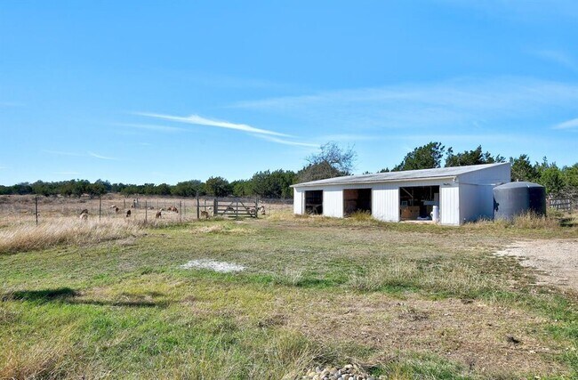 Building Photo - 501 Myers Creek Rd