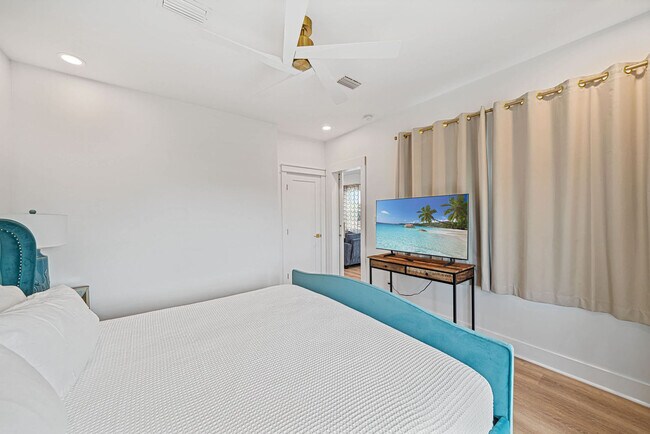 Building Photo - 20 St Francis Dr S