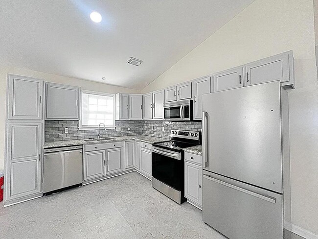 Building Photo - 511 Climbing Rose Ct