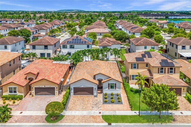 Building Photo - 25021 SW 118 Ct