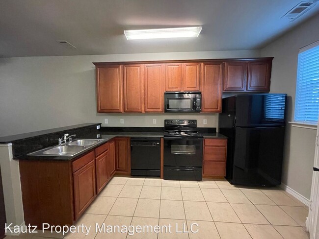 Building Photo - 2 br, 2.5 bath House - 910 Glenn Crossett St