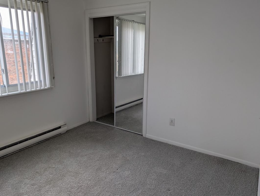 Building Photo - 6301 Robinson Rd