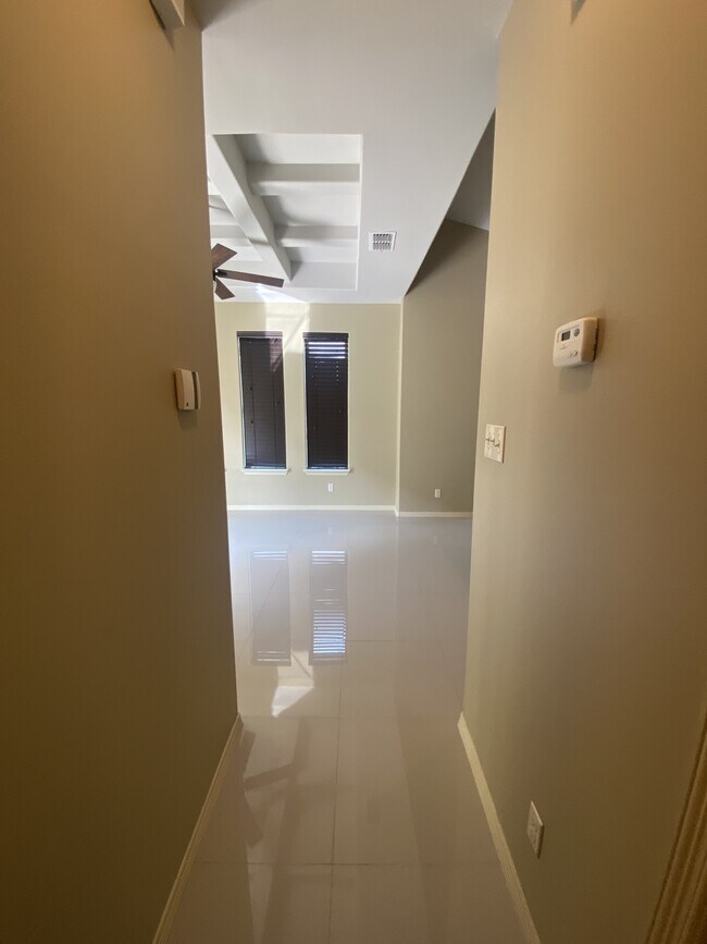 Building Photo - 1206 Upas Dr