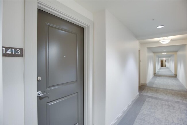 Building Photo - 3040 Peachtree Rd NW