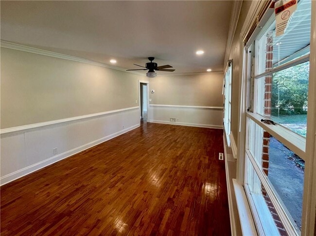 Building Photo - 21 Opal St