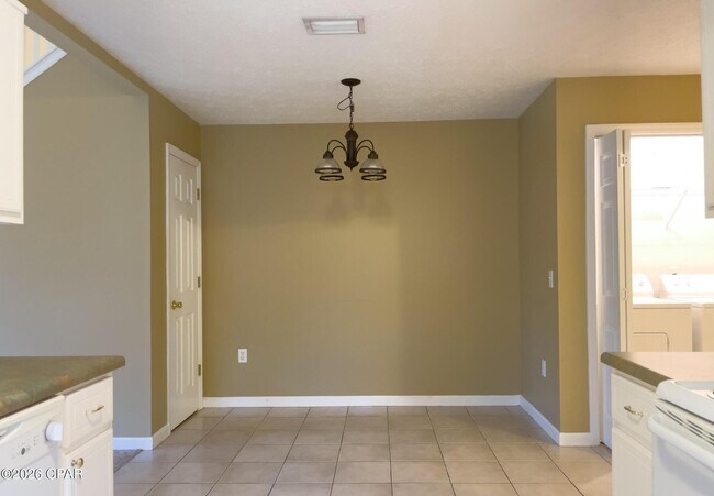 Building Photo - 5204 Joshua Ln