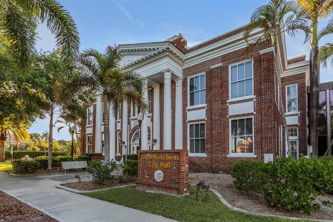 Building Photo - 26333 Nadir Rd