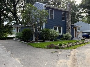 Building Photo - 5 Rock Pond Ave