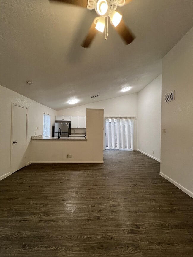 Building Photo - 8846 Meadow Range St