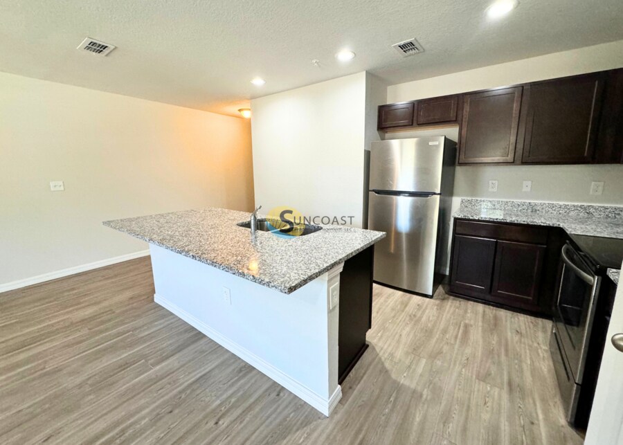 Building Photo - 6541 Sweetbay Ln