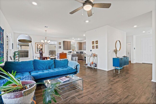 Building Photo - 6316 Carriage Pines Dr