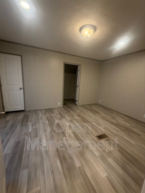 Building Photo - 7534 US-60