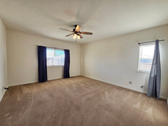 Building Photo - Cold Springs Beauty - Immaculate Newer Hom...