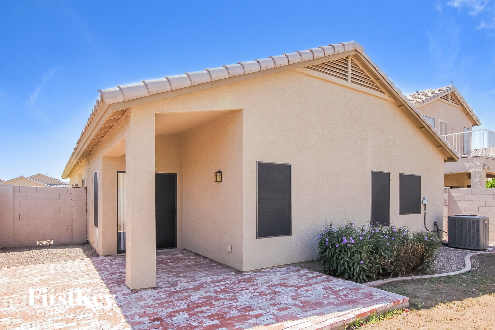 Building Photo - 8764 W Laurel Ln