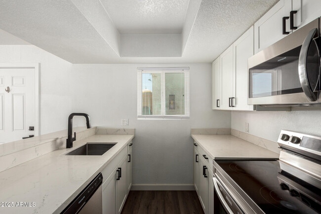 Building Photo - 1822 N 32nd St