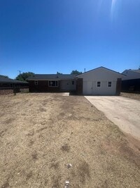 Building Photo - 4 Bed 3 bath remodeled home