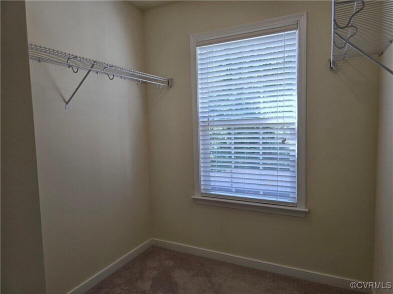 Building Photo - 7417 Pebble Lake Dr