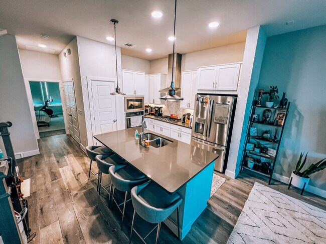 Modern kitchen with island - 1047 Tea Olive Ln