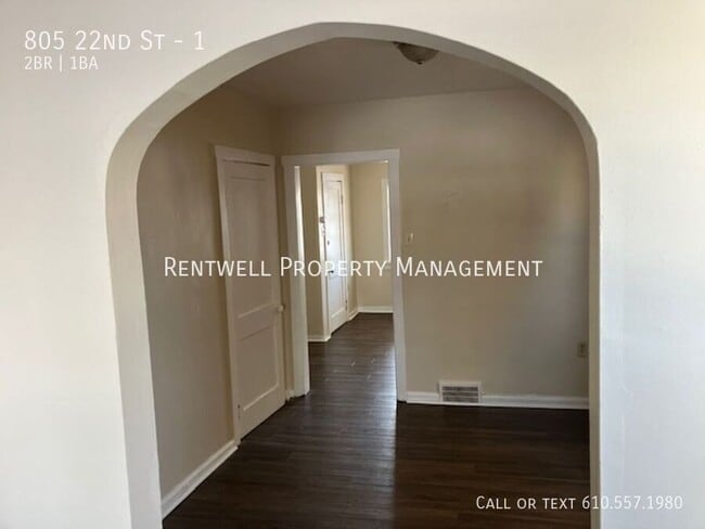 Building Photo - 805 22nd St