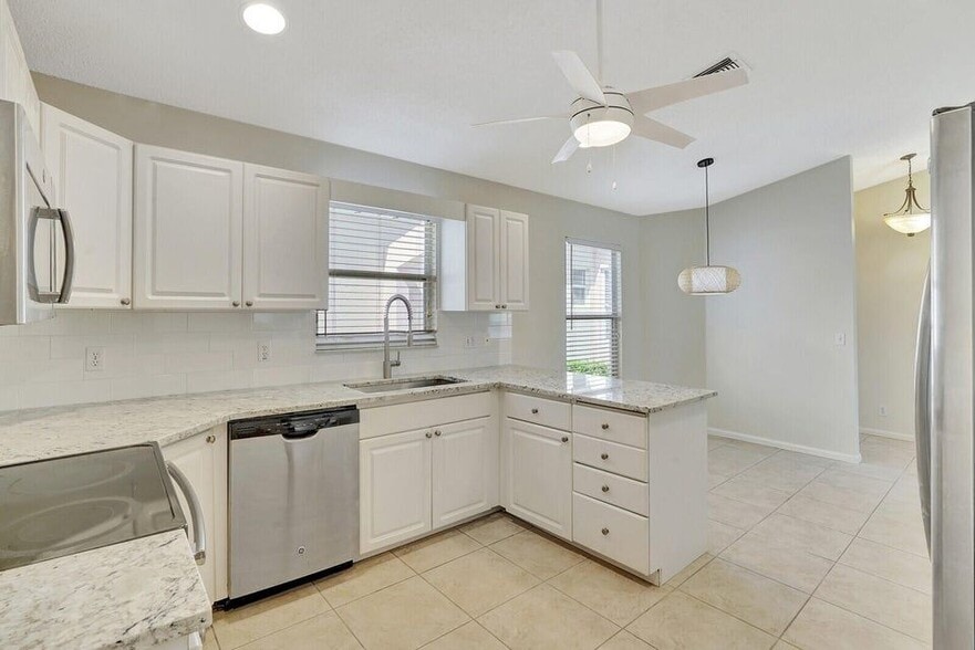 Building Photo - 1022 Island Manor Dr