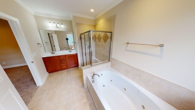 Building Photo - Extra Large Condo in Anderson Creek Club C...