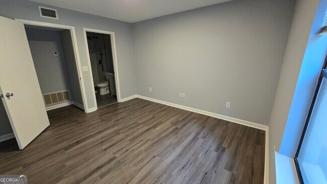 Building Photo - 1502 Huntingdon Chase