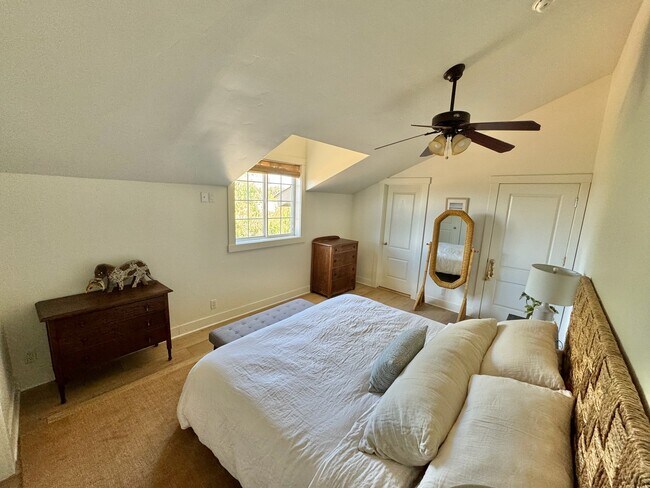 Building Photo - 3730 Roblar Ave