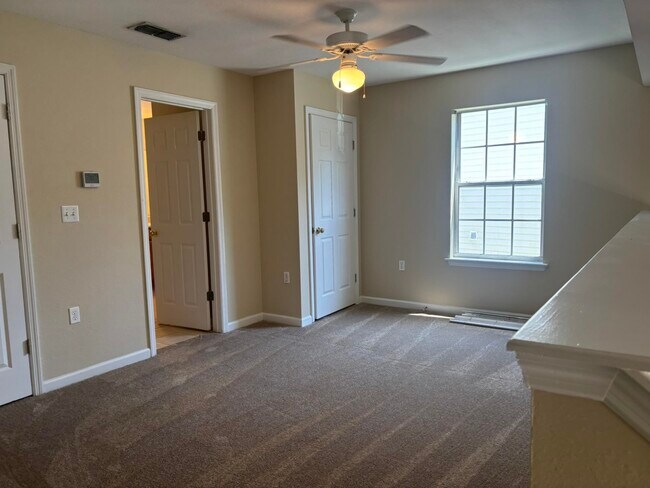 Building Photo - 4434 Gearhart Rd