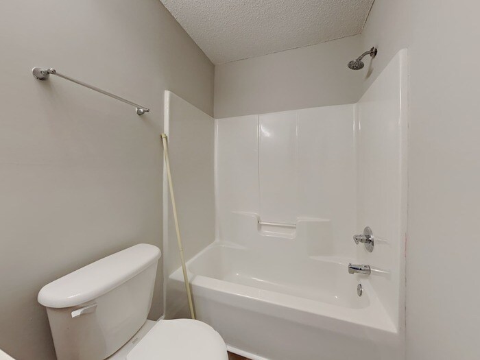 Building Photo - 7115 Lowen Rd