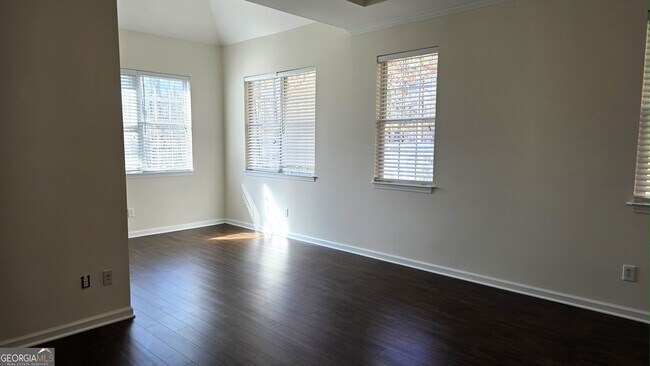 Building Photo - 21 Wellington Mnr Dr