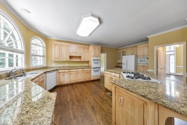 Building Photo - 5321 Edgerton Dr