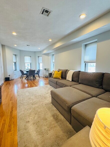 Building Photo - 36 Ashley St