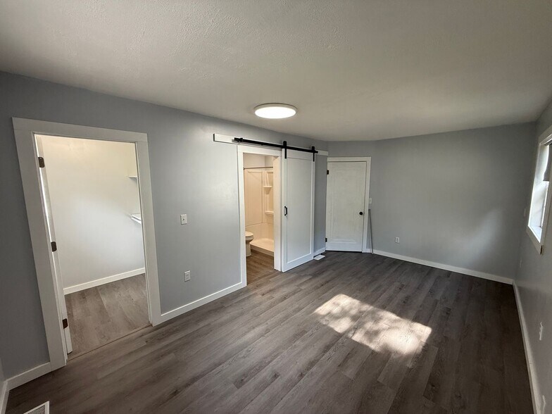 Building Photo - 7149 Stellhorn Rd