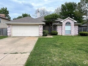 Building Photo - 1514 Warwick Dr