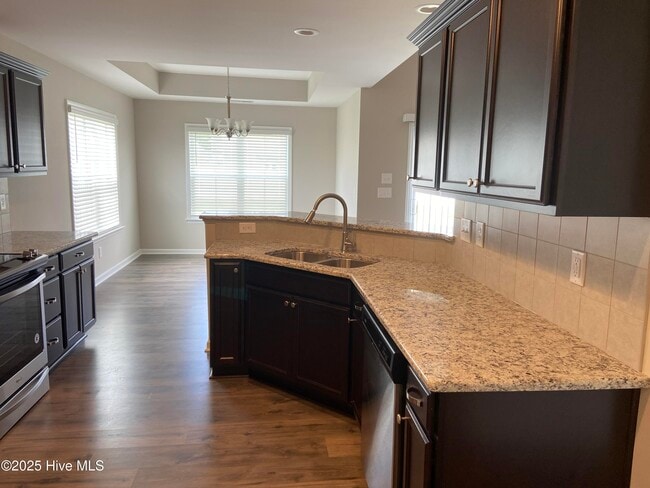 Building Photo - 620 Moonstone Ct