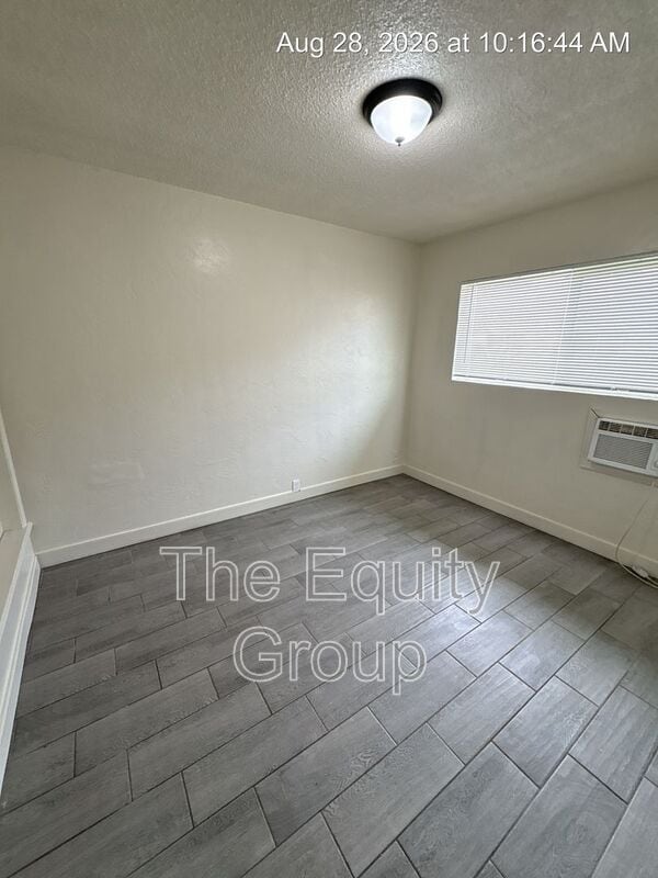 Building Photo - 340 S Blackstone St