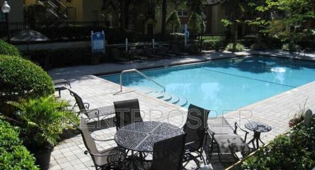 Building Photo - 6312 Raleigh St