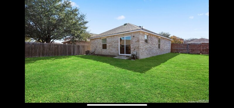 Building Photo - 9679 Acadian Dr