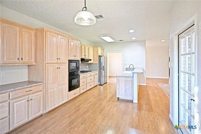 Building Photo - 2725 Diamond Trail